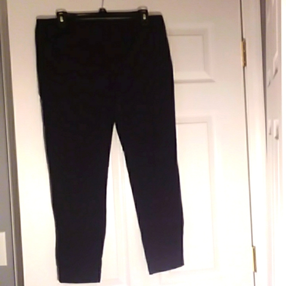 Black capri khaki